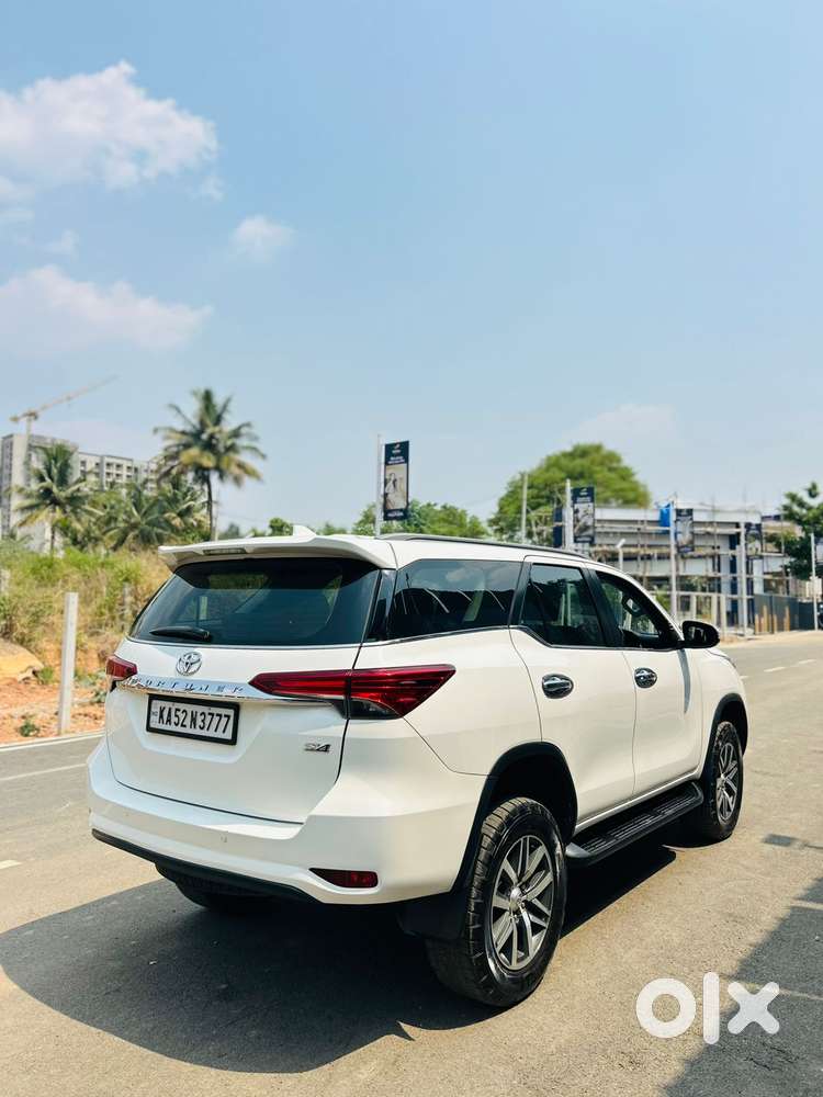 Toyota Fortuner 4x4 Manual Limited Edition, 2019, Diesel