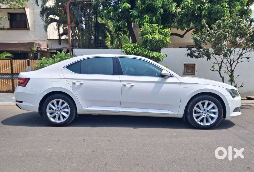Skoda Superb Lk 1.8 Tsi At, 2020, Petrol