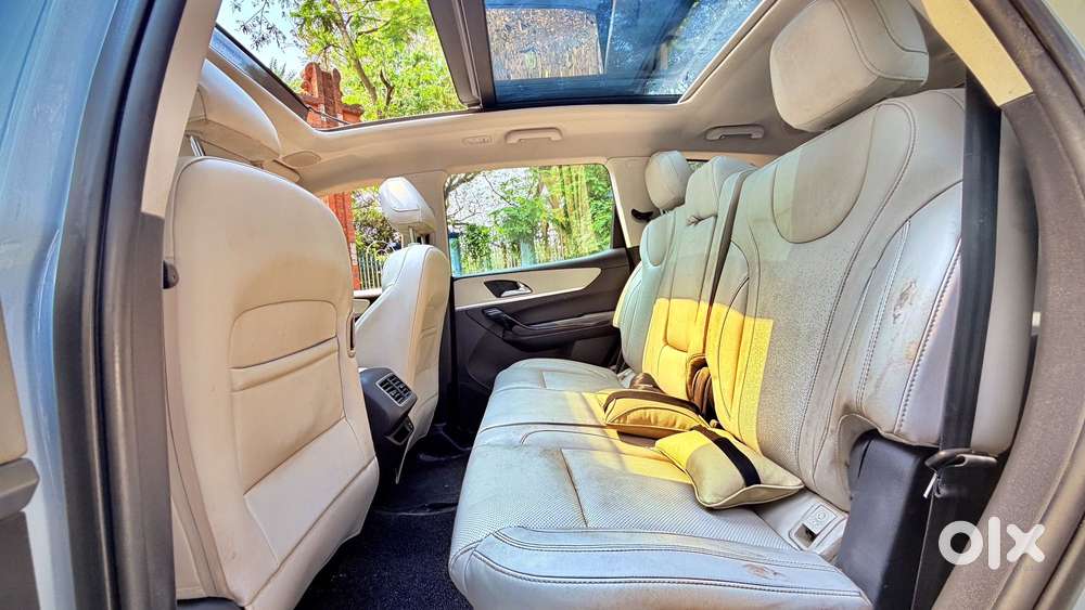 Mahindra Xuv700 2.2 Ax 7 Diesel At Luxury Pack Str, 2023, Diesel