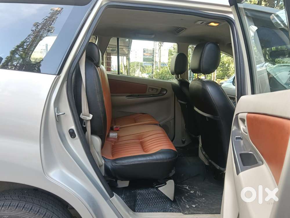 Toyota Innova 2.5 G (diesel) 7 Seater Bs Iv, 2014, Diesel