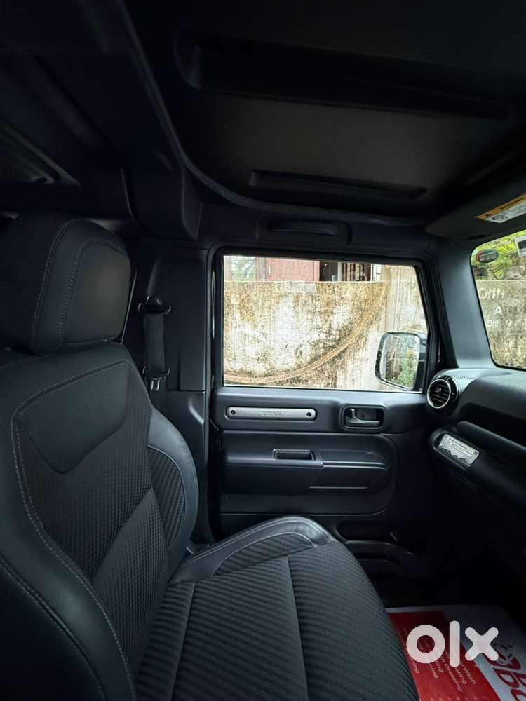 Mahindra Thar 4x4 Diesel Automatic &ndash; Top-end Variant