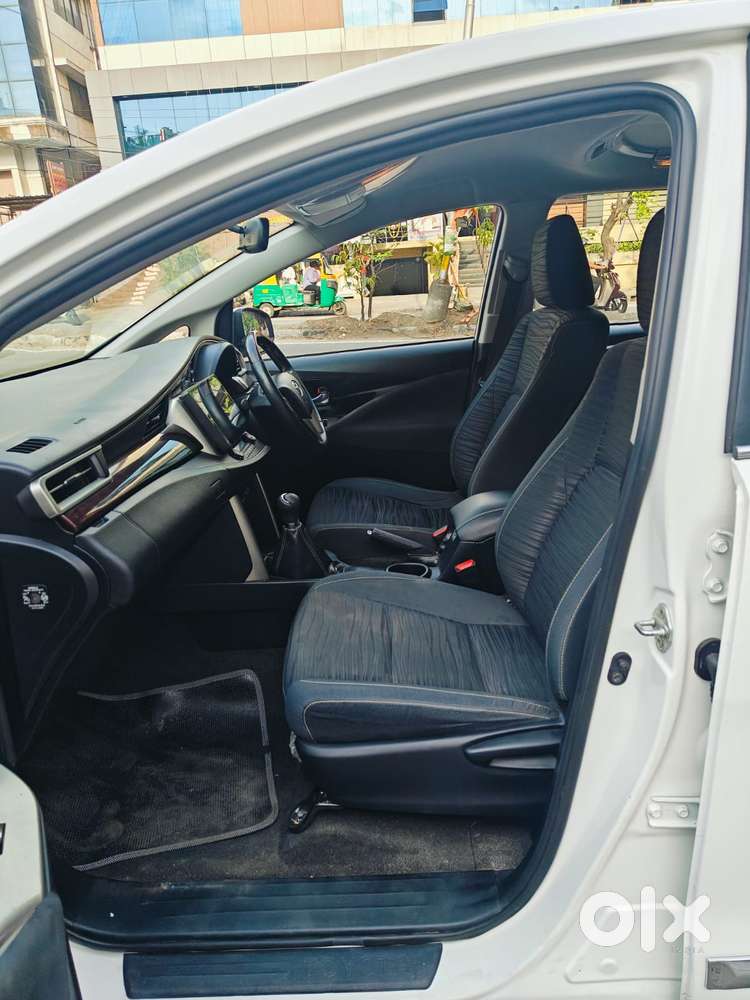 Toyota Innova Crysta 2.4 Vx Mt, 2016, Diesel