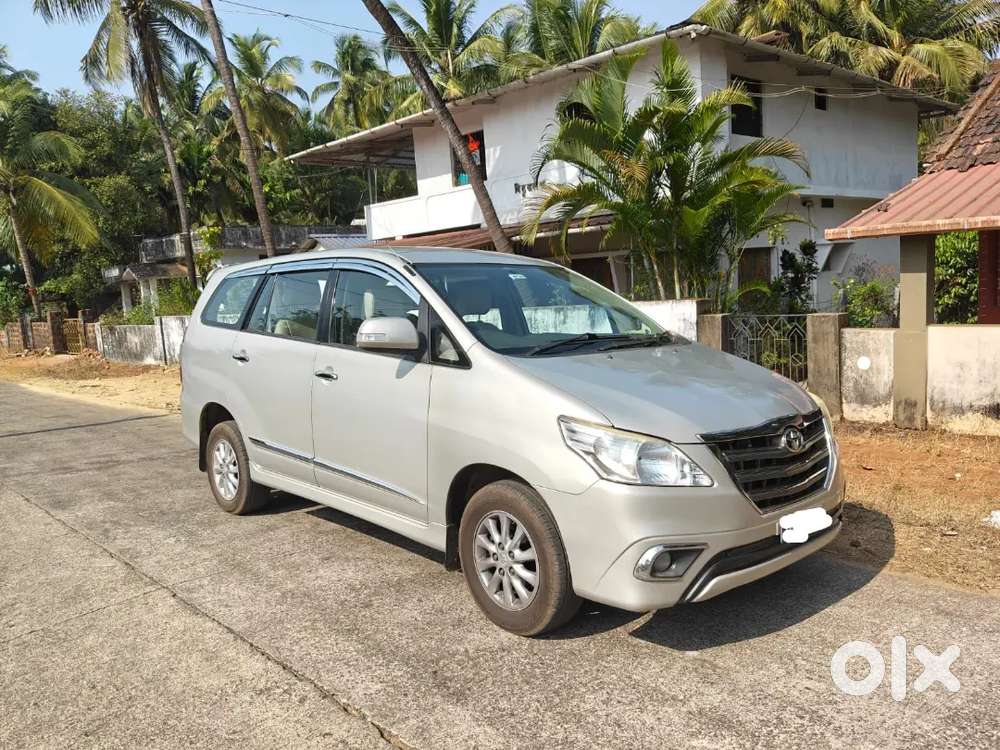 Toyota Innova 2014