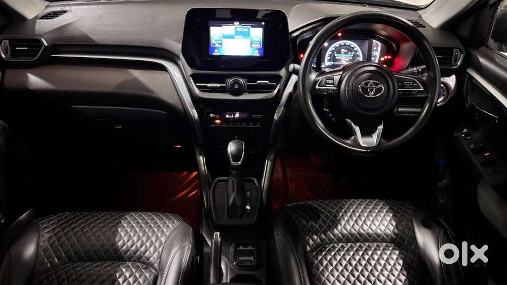 Toyota Urban Cruiser, 2022, Petrol