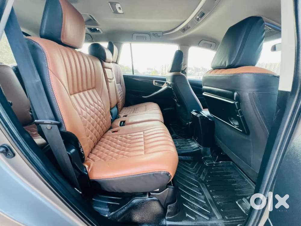 Toyota Innova Crysta [2020-ongoing] 2.4 Vx 8 Str, 2022, Diesel