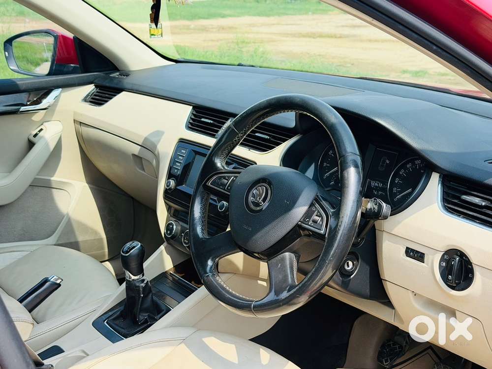 Skoda Octavia Petrol 2014