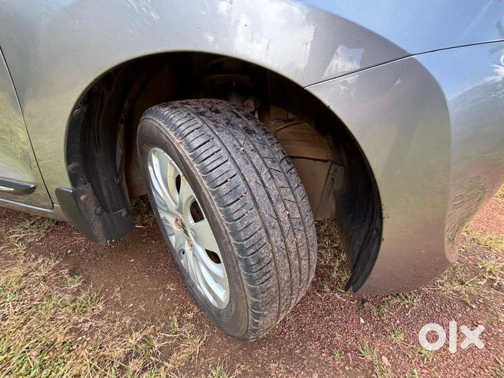 Maruti Suzuki Baleno Zeta 2016
