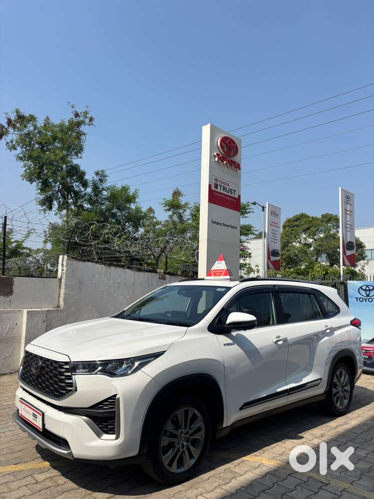 Toyota Innova Hycross 2.0 Zx Hybrid 7 Str, 2024