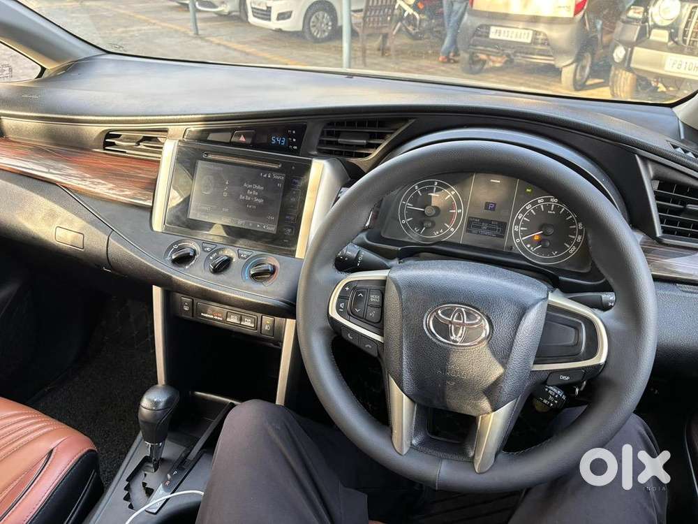 Toyota Innova Crysta 2019