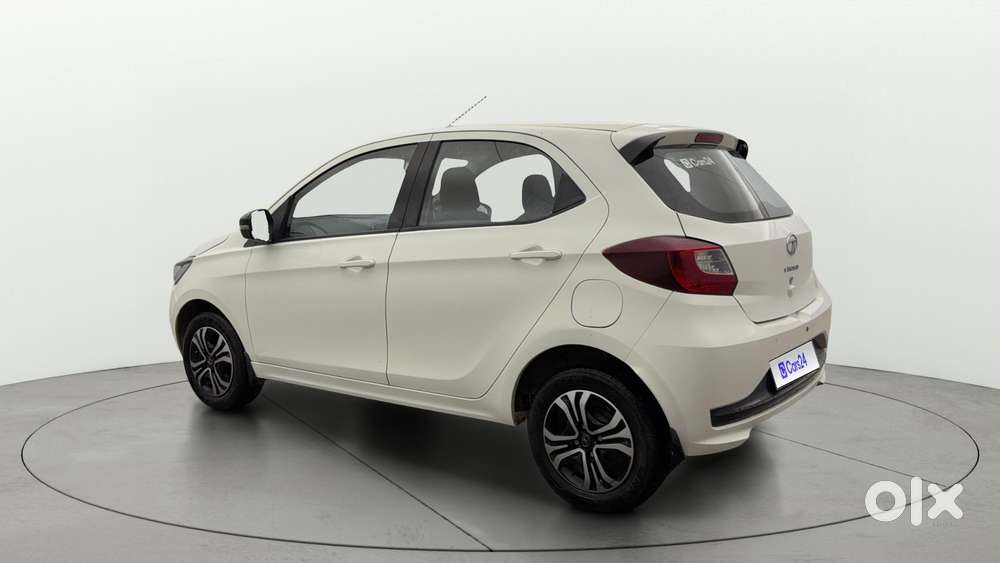 Tata Tiago 1.2 Revotron Xta, 2022, Petrol