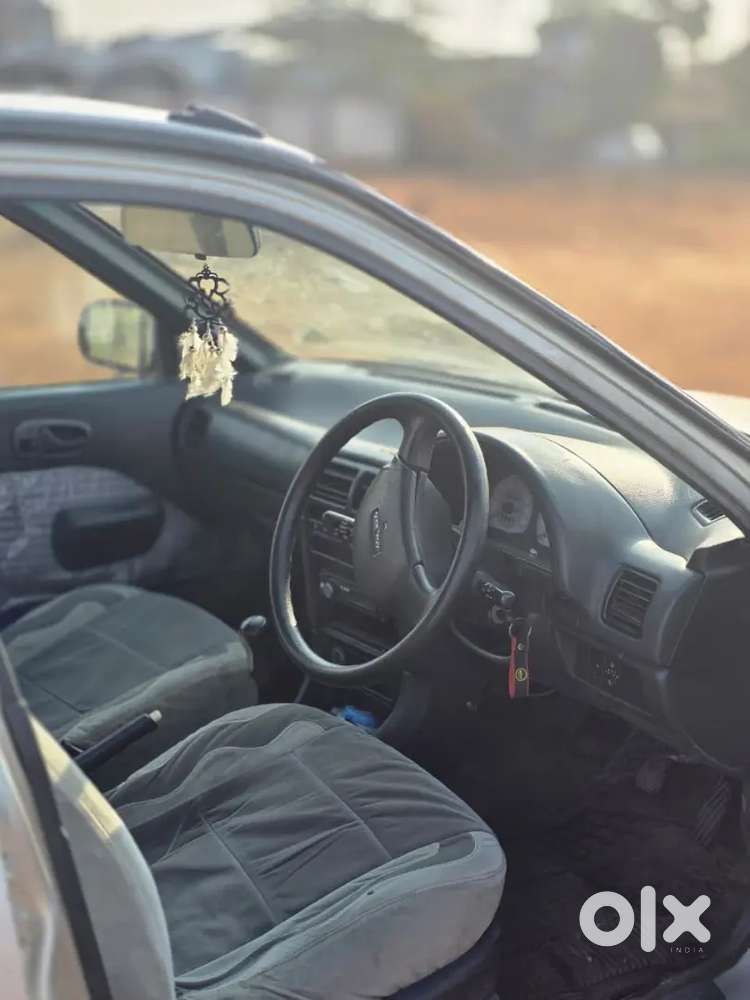 Maruti Suzuki Esteem 2006