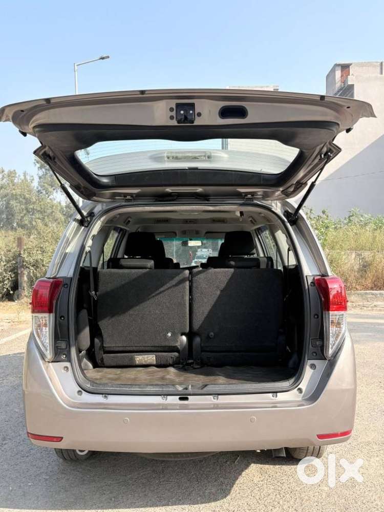 Toyota Innova Crysta 2.4 G Mt, 2017, Diesel