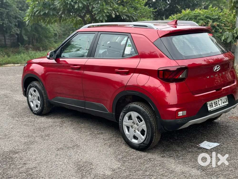 Hyundai Venue 1.2 S Plus, 2022, Petrol
