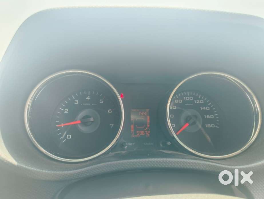 Mahindra Tuv 300 T10, 2018, Diesel
