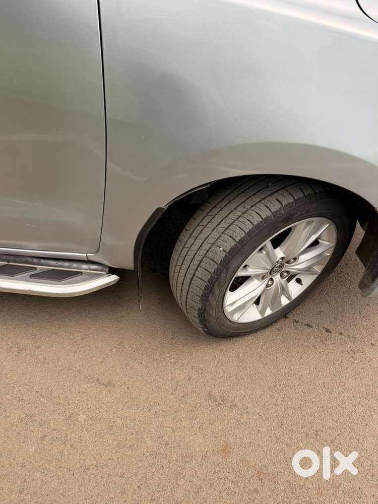 Toyota Innova Crysta 2016 Diesel Well Maintained