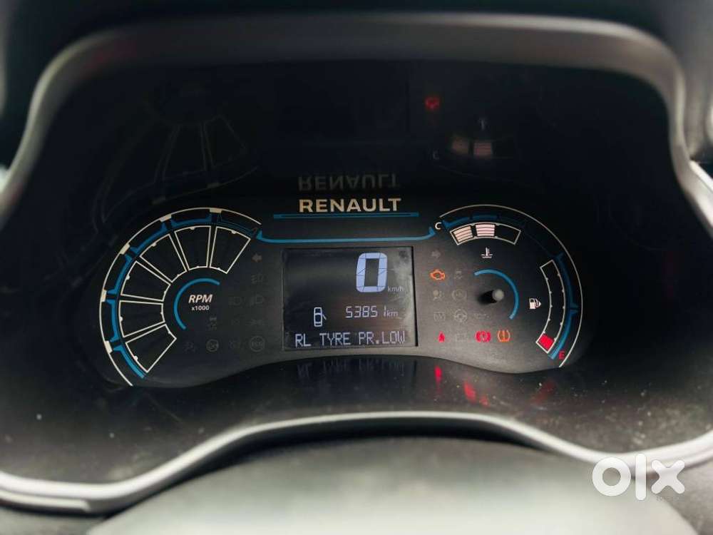 Renault Triber 1.0 Rxe, 2024, Petrol