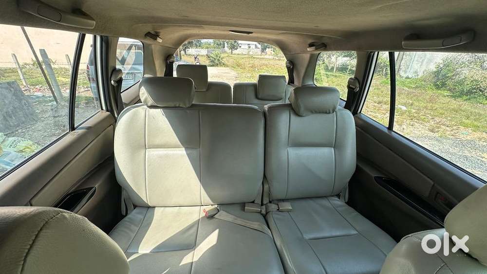 Toyota Innova 2015 Diesel Well Maintained