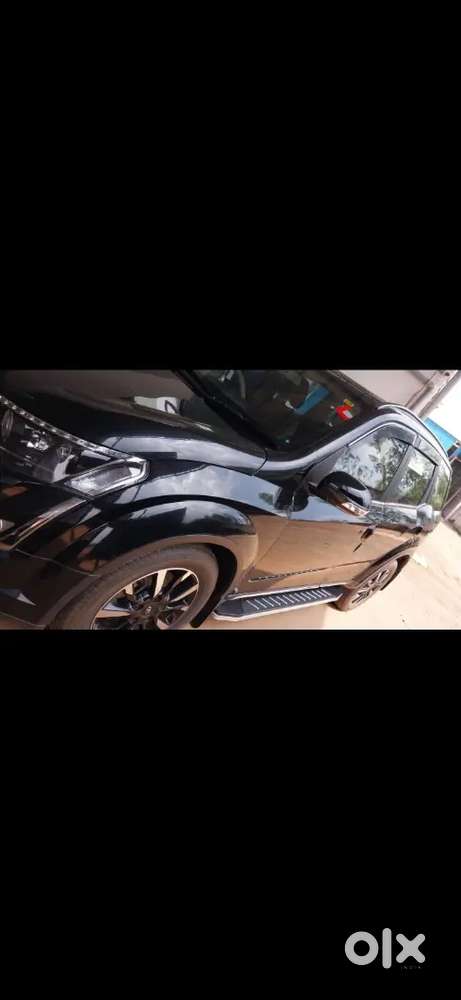 Mahindra Xuv500 2021 Diesel 28000 Km Driven W11 Top