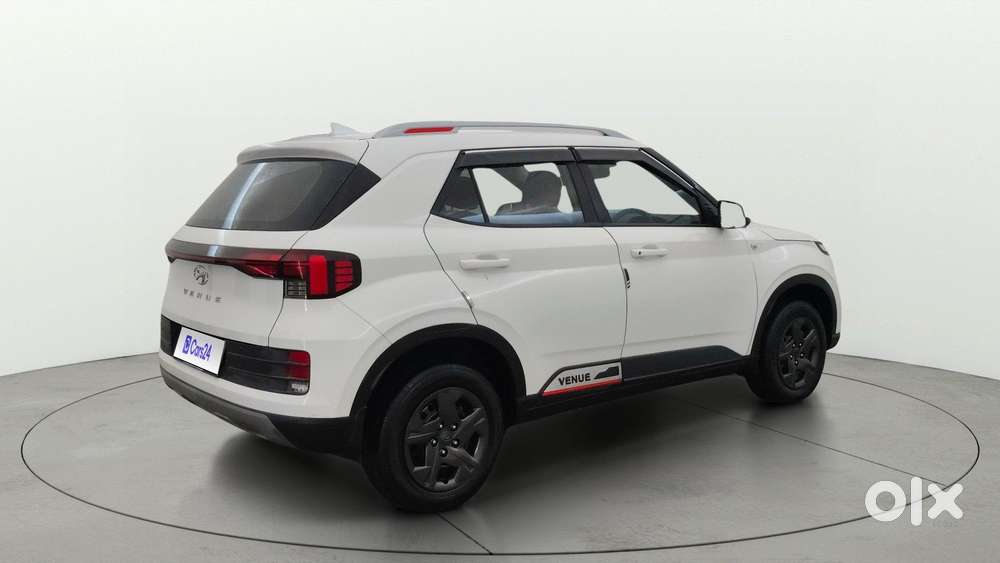 Hyundai Venue [2022-ongoing] 1.2 S, 2023, Petrol