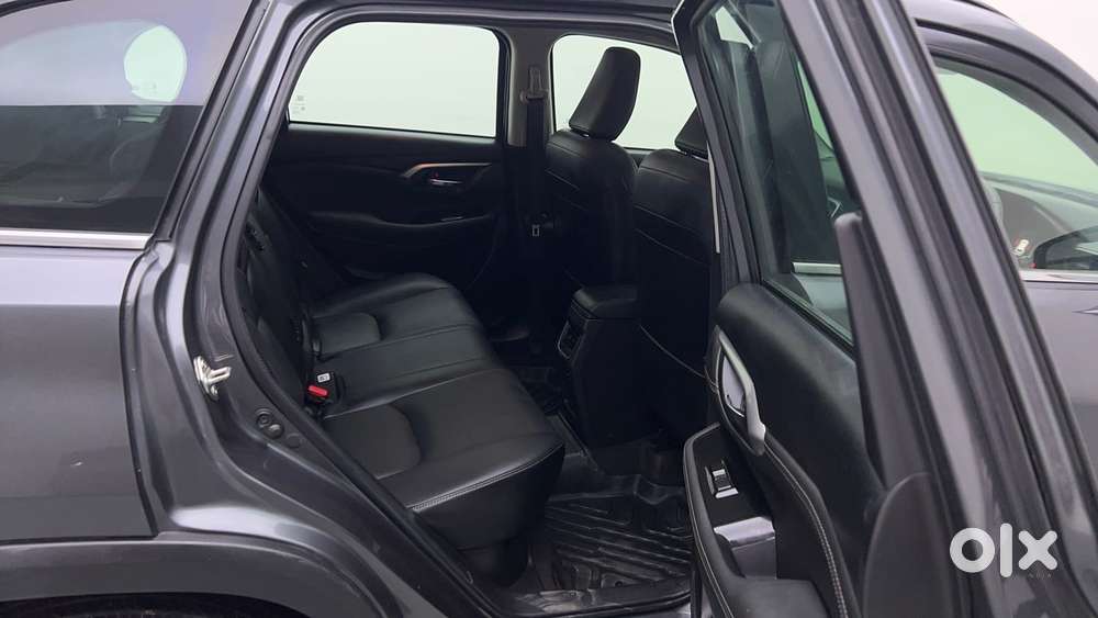 Toyota Urban Cruiser Hyryder 1.5 V Neo Drive Awd, 2023, Petrol