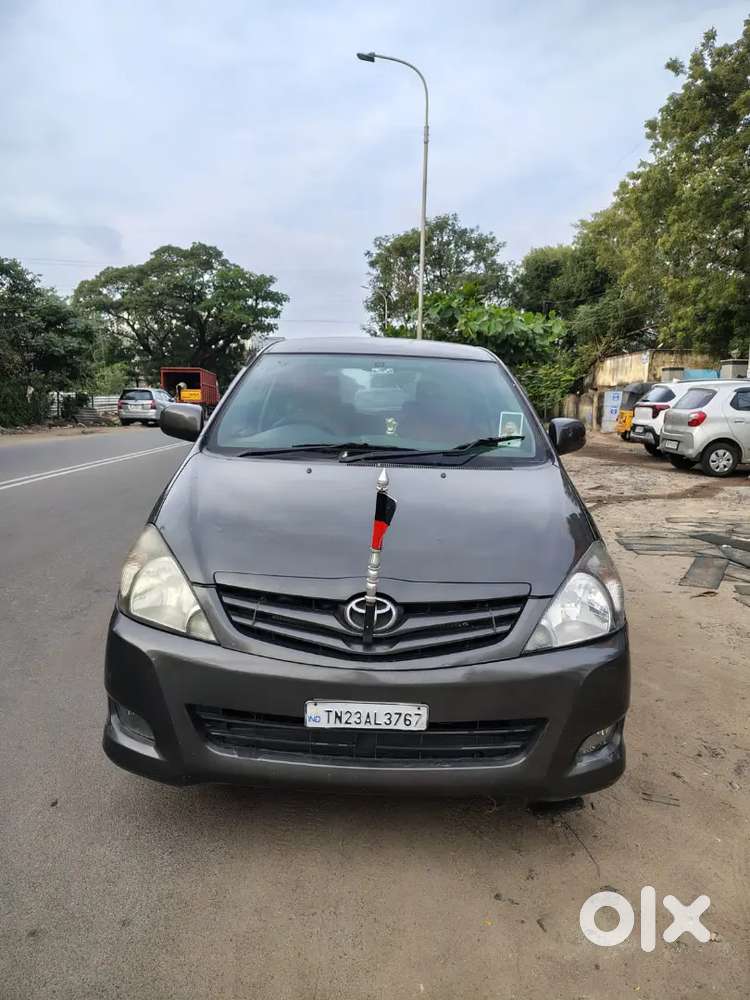 Toyota Innova 2011 Diesel 2nd Owner