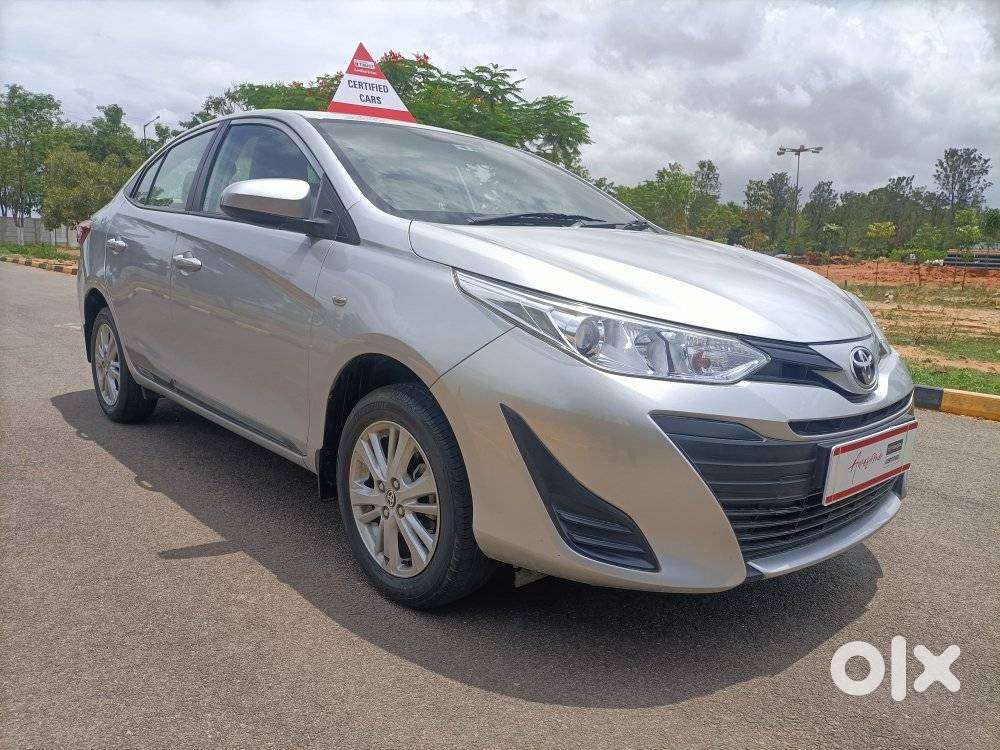 Toyota Yaris J Cvt, 2020, Petrol
