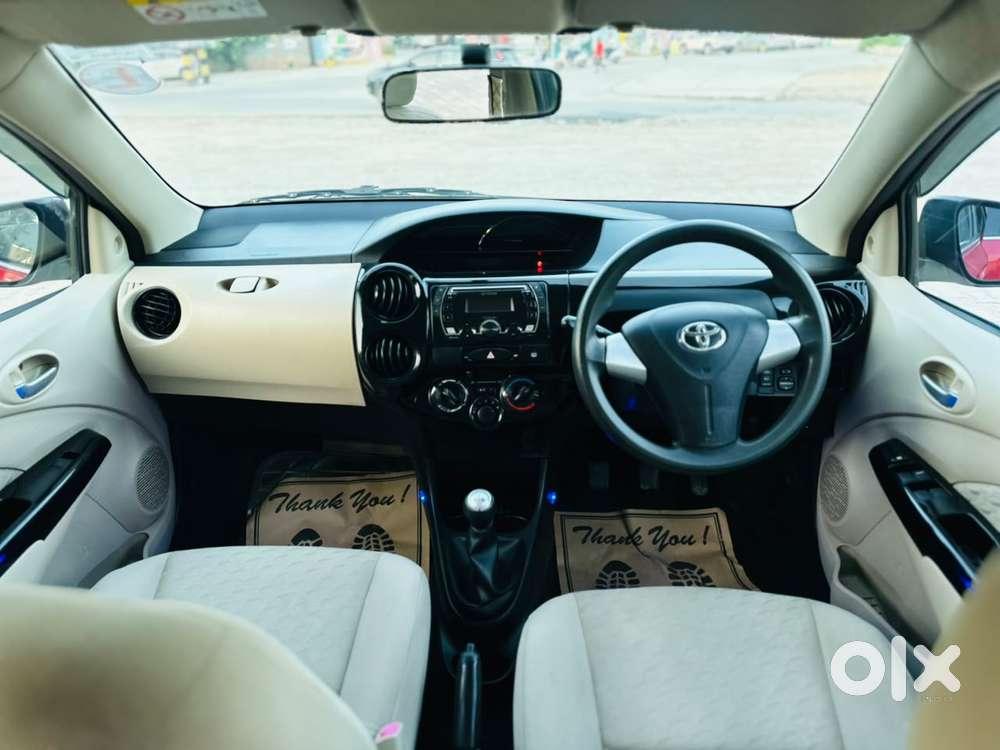 Toyota Etios Liva V Dual Tone, 2019, Petrol