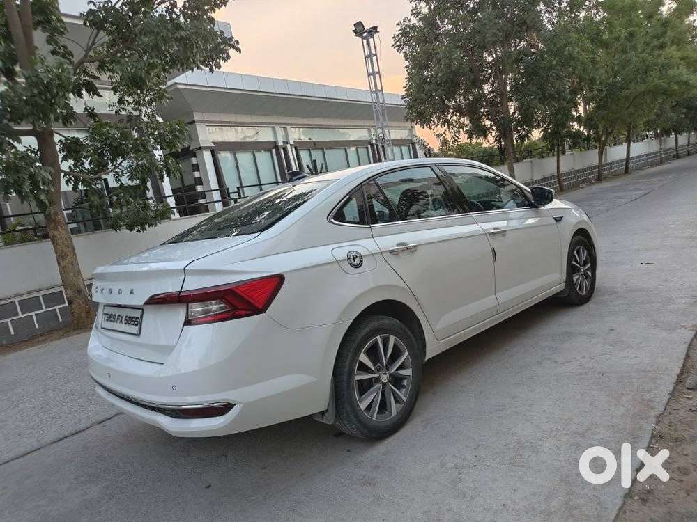 Skoda Slavia 1.0 Tsi Style At, 2022, Petrol