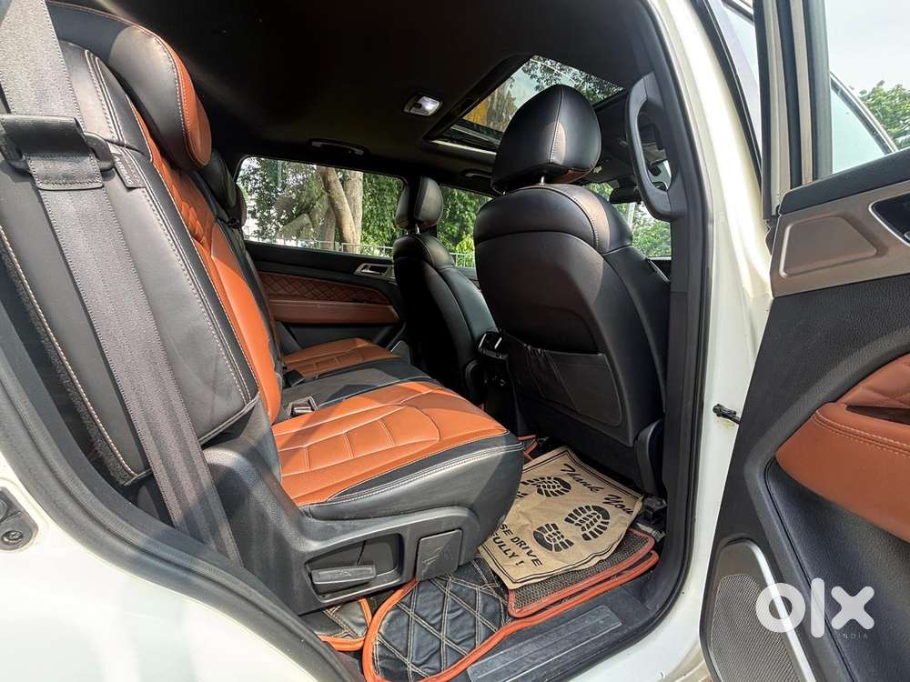 Mahindra Alturas G4 4wd At, 2019, Diesel