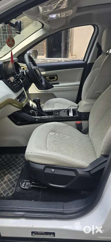 Tata Safari Gold Edition Top Model Automatic  6 Seater  2022