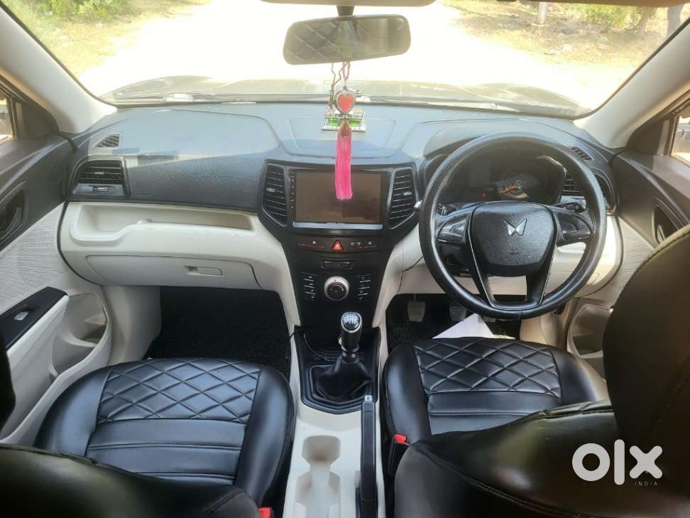 Mahindra Xuv300 W4, 2023, Petrol