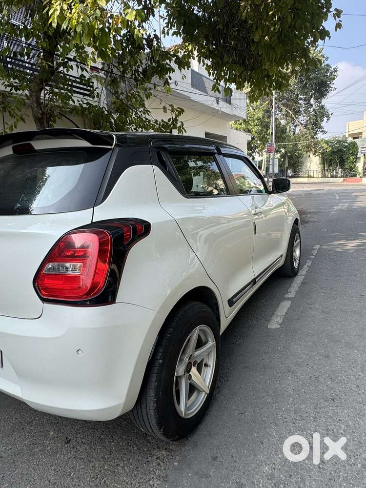Maruti Suzuki Swift Vxi Optional, 2023, Petrol