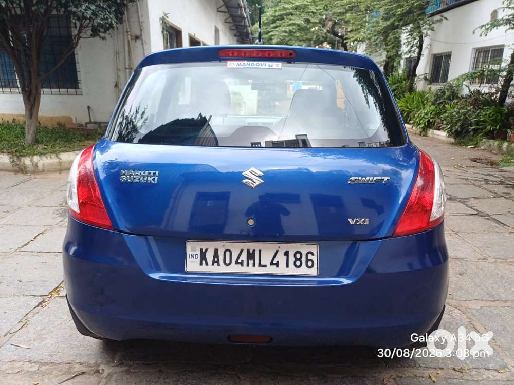 Maruti Suzuki Swift Vxi, 2012, Petrol