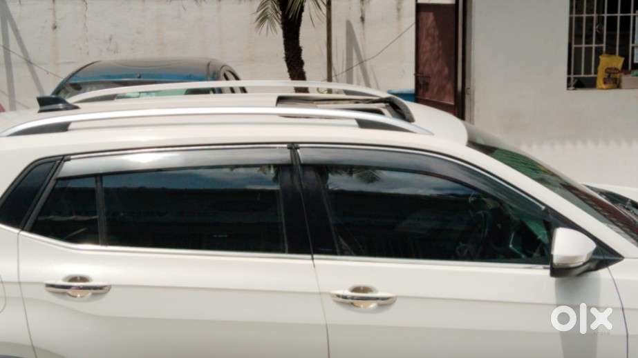 Volkswagen Taigun 1.0 Tsi Topline At, 2023, Petrol