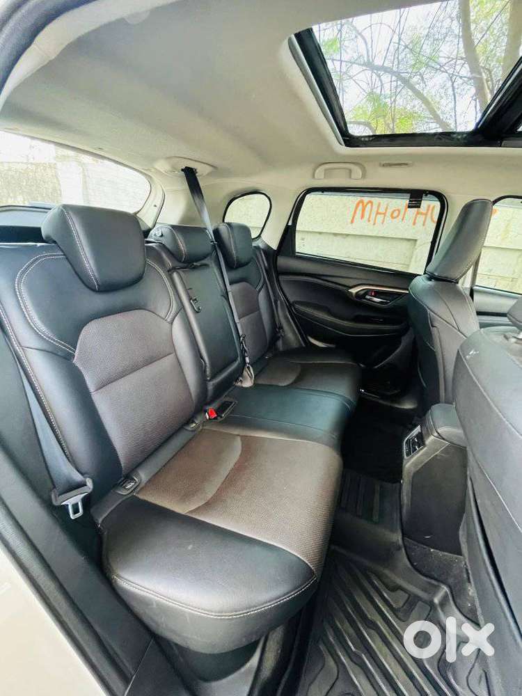 Maruti Suzuki Grand Vitara 1.5 Zeta Plus Intelligent Hybrid Ecvt, 20..