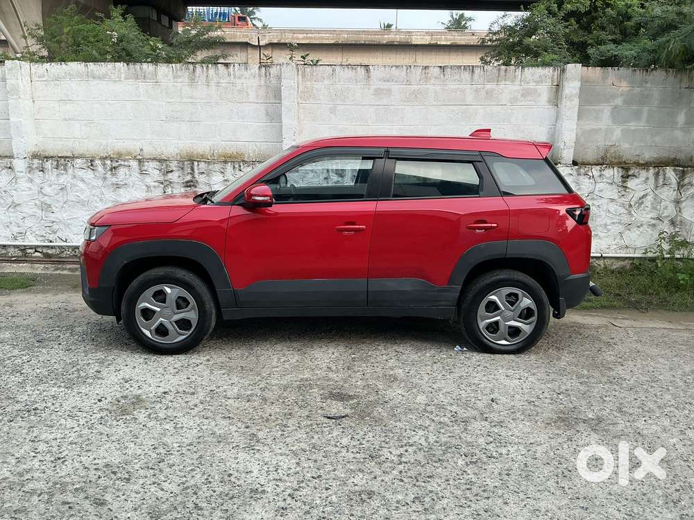 Maruti Suzuki Brezza 1.5 Lxi Smart Hybrid, 2025, Petrol