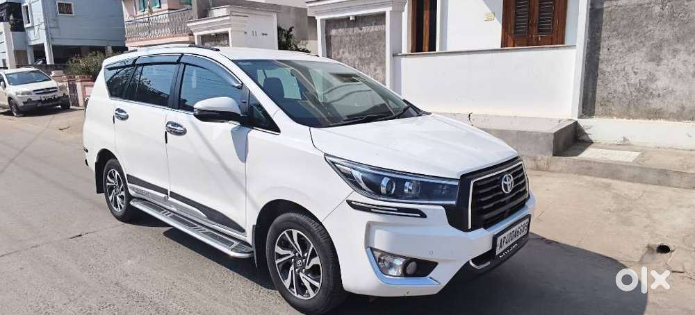 Toyota Innova Crysta 2.4 V 8 Str, 2024, Diesel