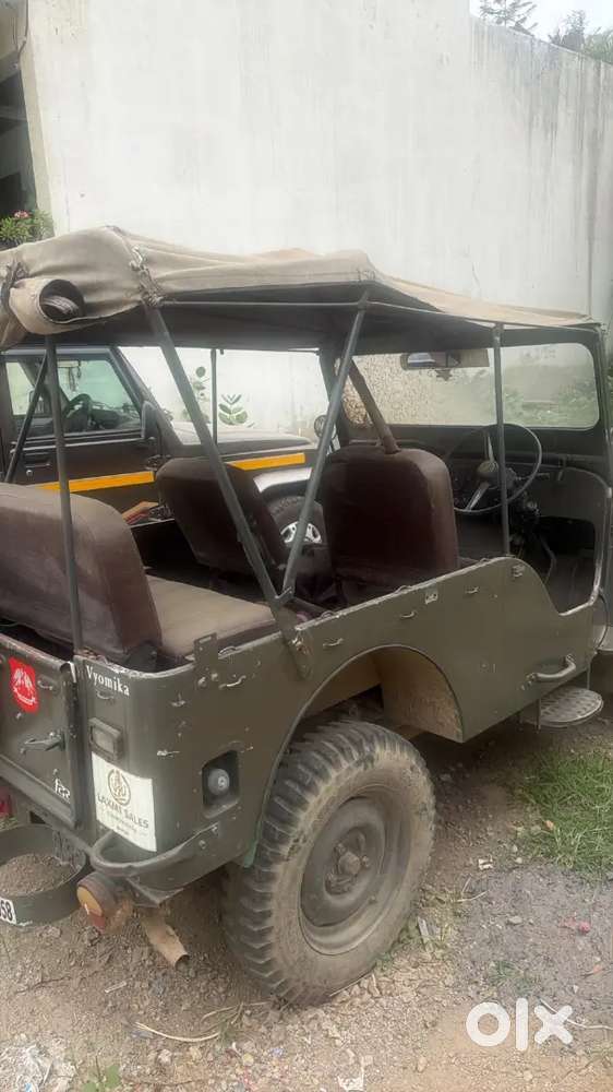 Mahindra Jeep Classic 1984
