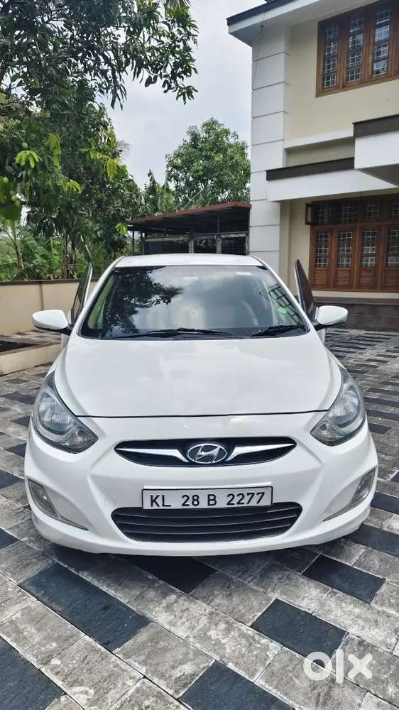 Pushbutton Start, Full Option Automatic Verna 1.6 Diesel.