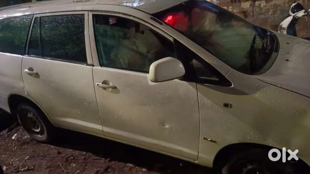 Toyota Innova 2009 Diesel 150000 Km Driven