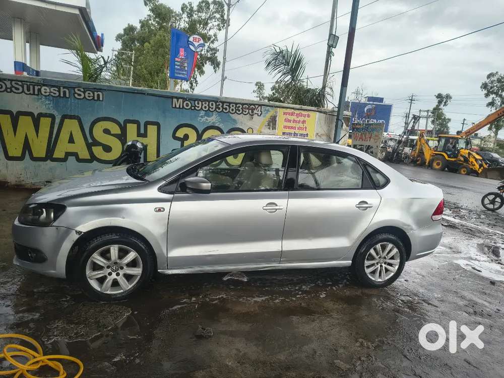 Volkswagen Vento Highline 2011 Car