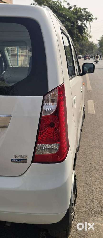 Maruti Suzuki Wagon R Vxi Amt1.2, 2017, Petrol