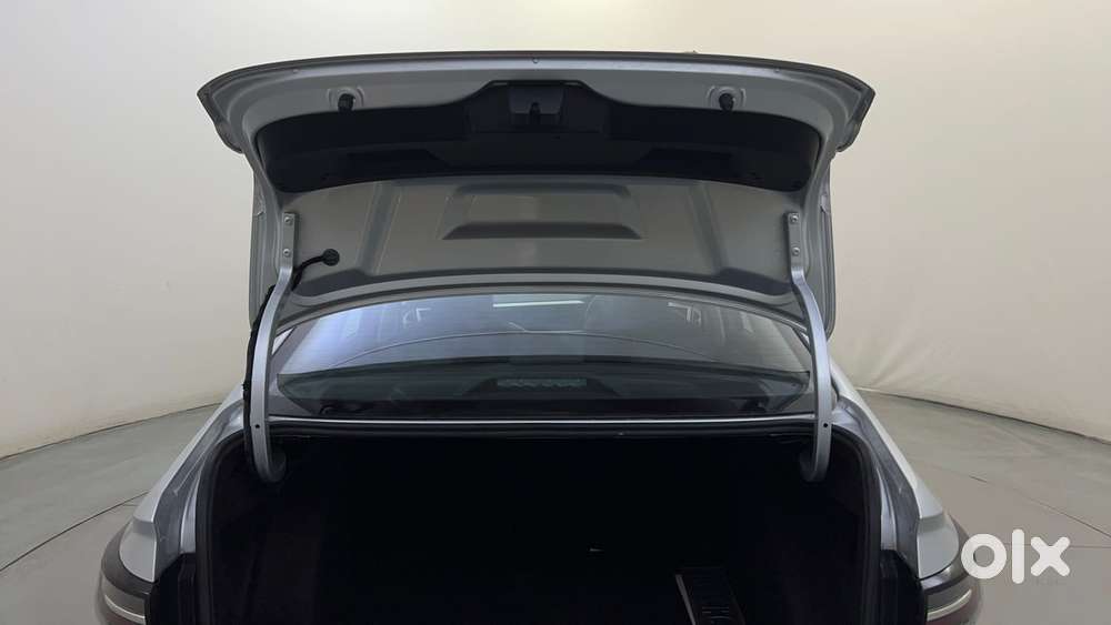 Volkswagen Virtus 1.0 Topline Tsi At, 2023, Petrol