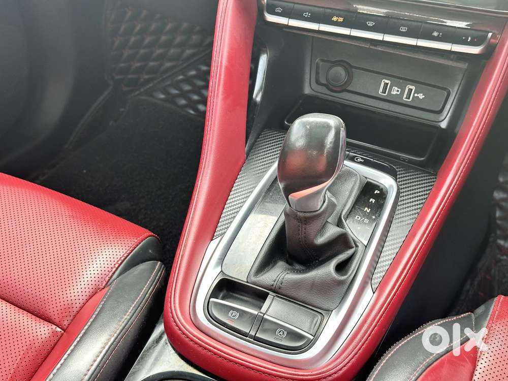 Mg Astor 1.5 Savvy Cvt S Red, 2022, Petrol