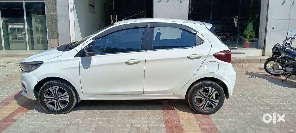 Tata Tiago 1.2 Revotron Xt Cng, 2024, Cng & Hybrids