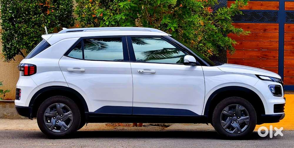 Hyundai Venue, 2025, Petrol