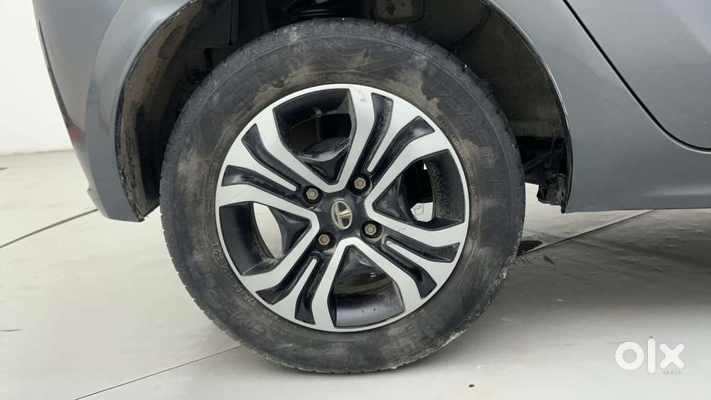 Tata Tiago Xza, 2020, Petrol