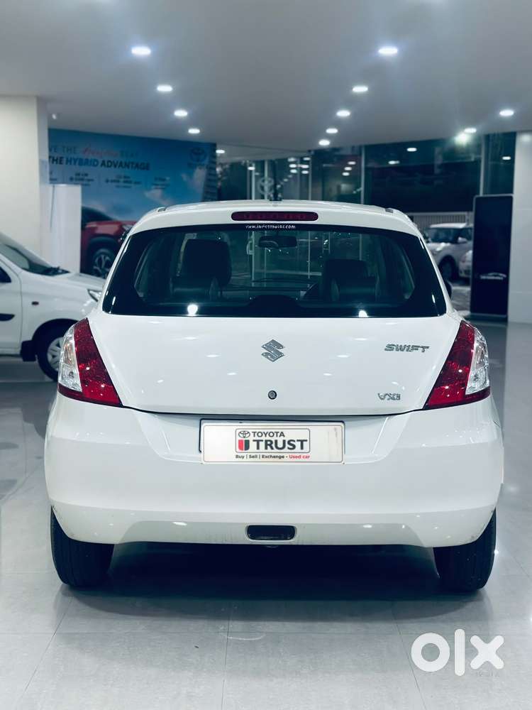 Maruti Suzuki Swift Vxi With Abs, 2012, Petrol