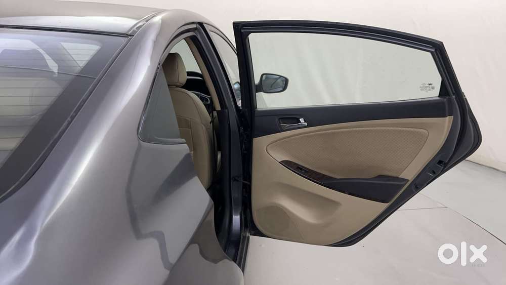 Hyundai Verna Fluidic 1.6 Vtvt Sx Opt, 2012, Petrol