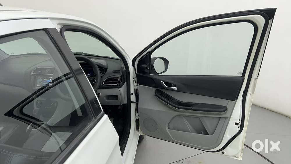 Tata Tiago Xza Plus, 2021, Petrol